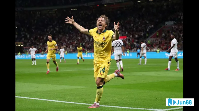 Hành động trong trận đấu giữa Dziugas Telsiai và Hegelmann Hành động trong trận đấu giữa Dziugas Telsiai và Hegelmann